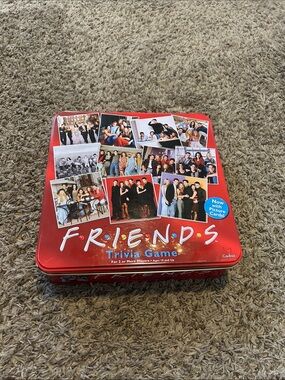 FRIENDS Trivia Game – Red Collector's Tin